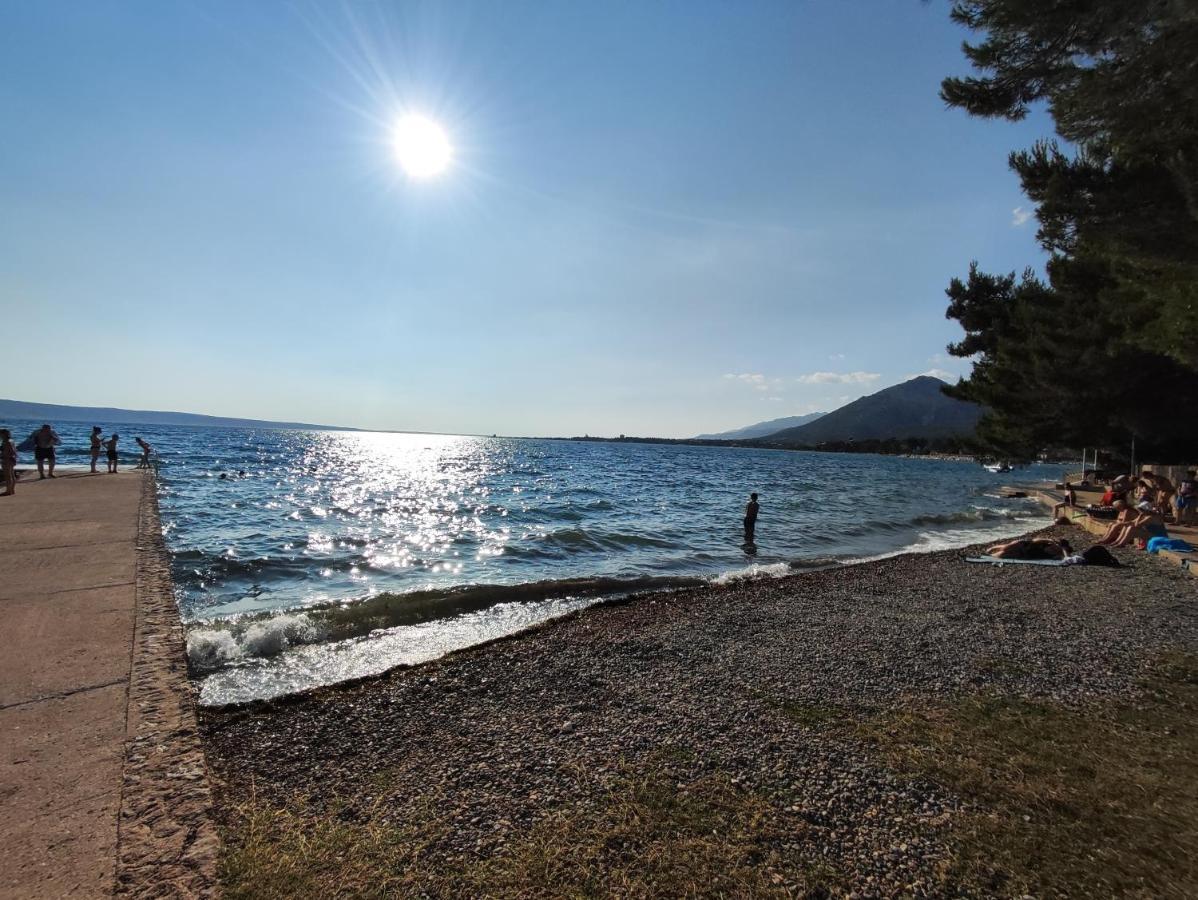 Apartmani Malo More Seline Eksteriør billede