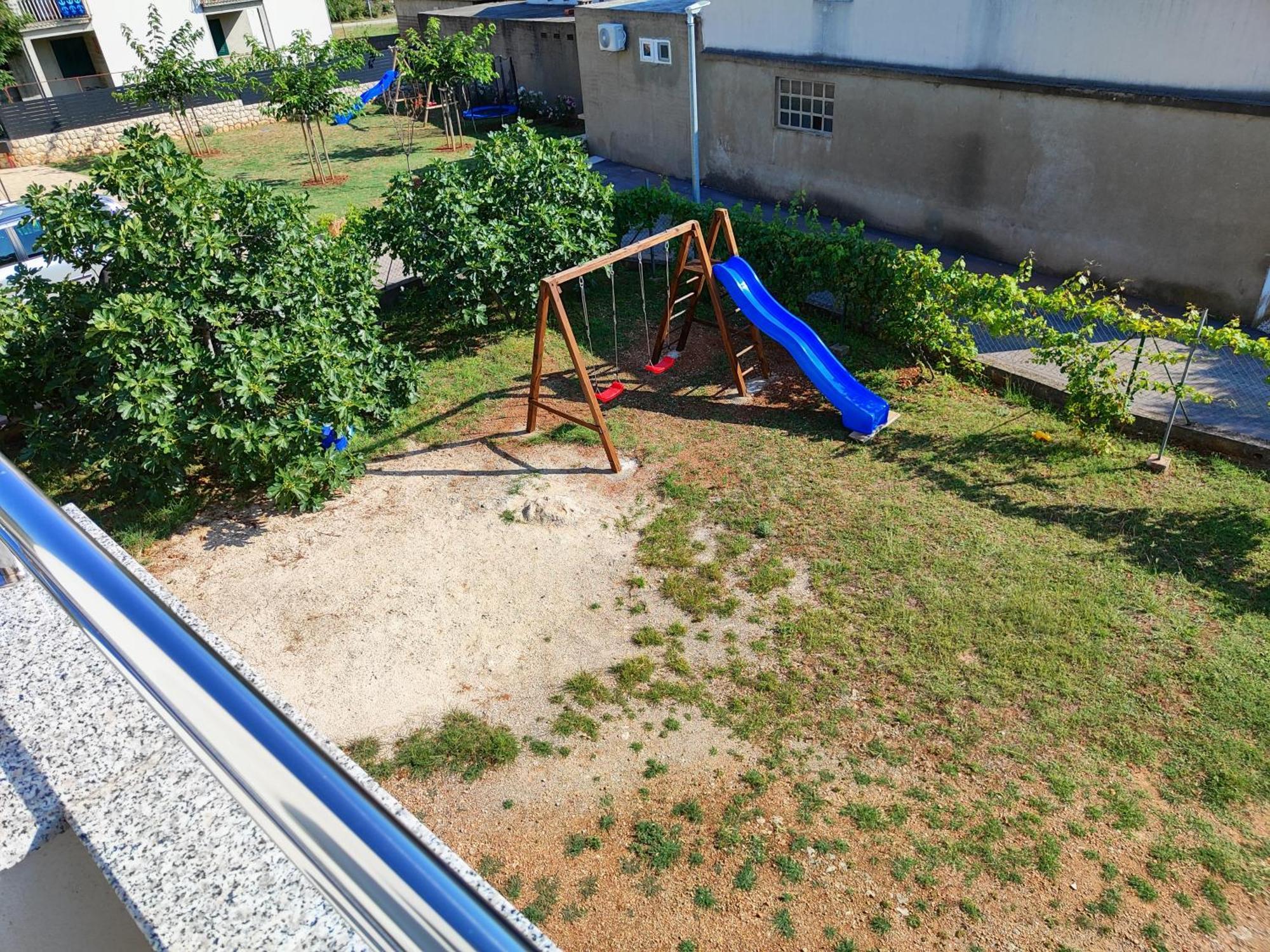 Apartmani Malo More Seline Eksteriør billede